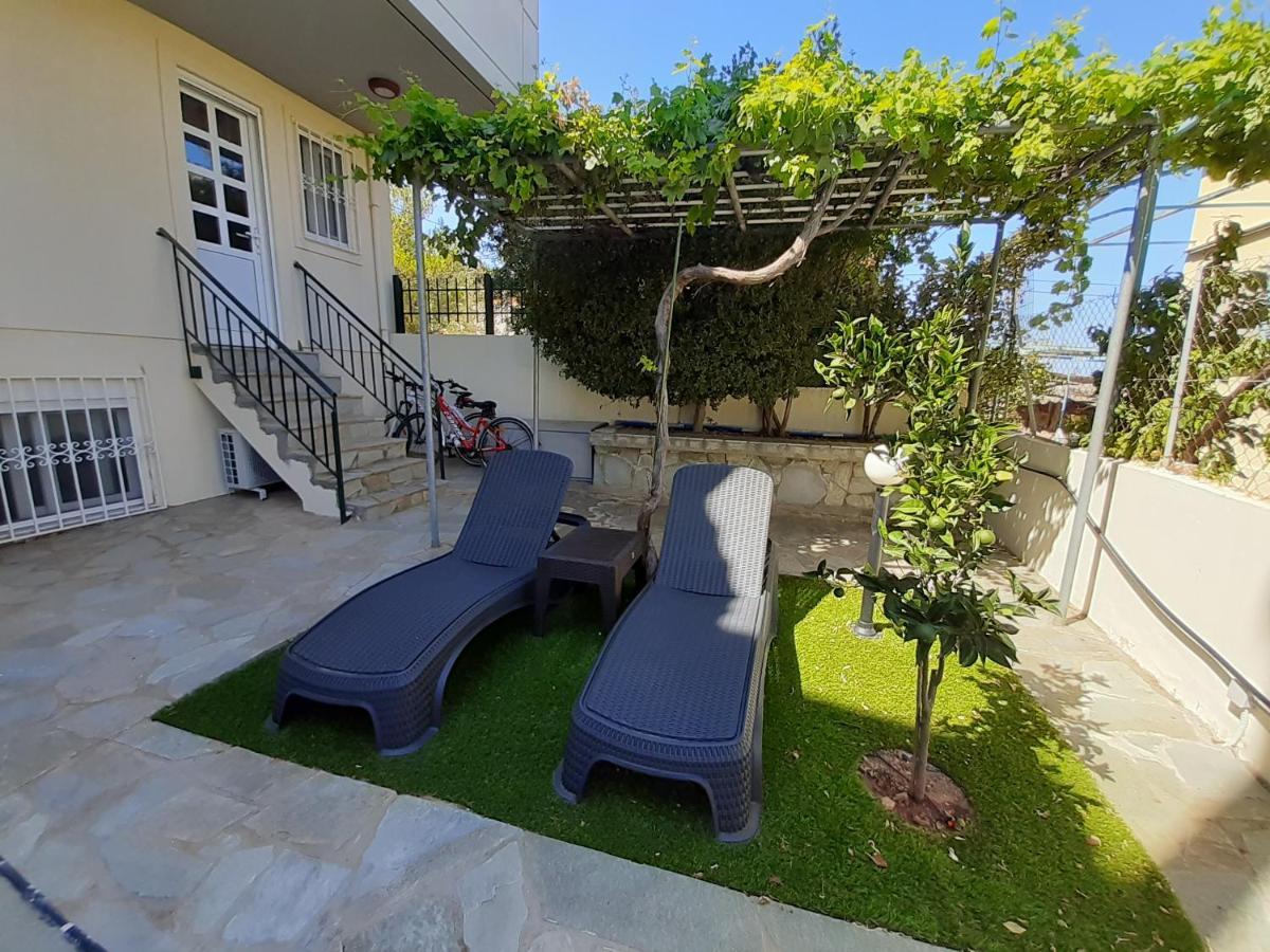 Cozy Apartments Near The Airport Artemida  Exterior photo